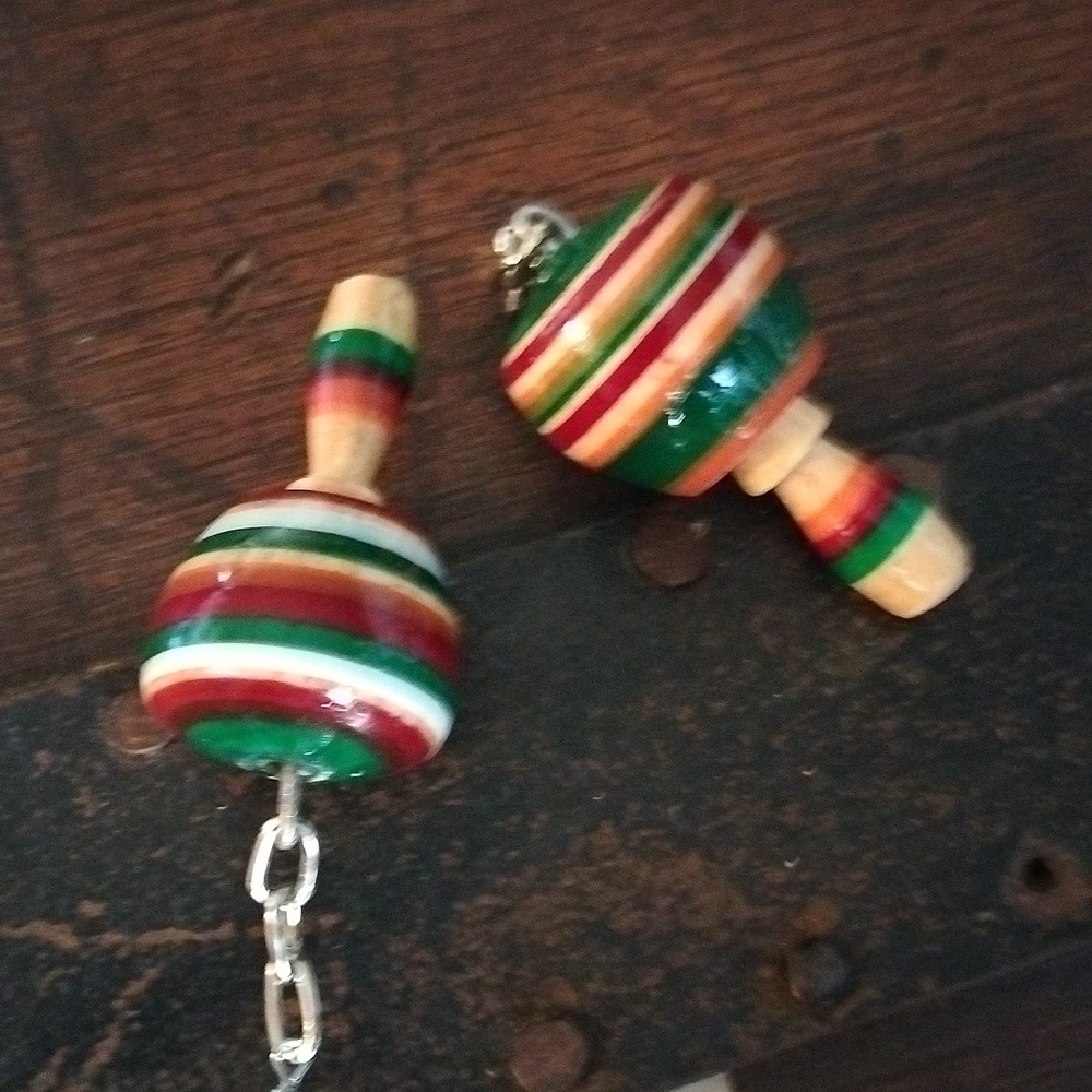 Handmade earrings of a wooden valero - Picture 2 of 4